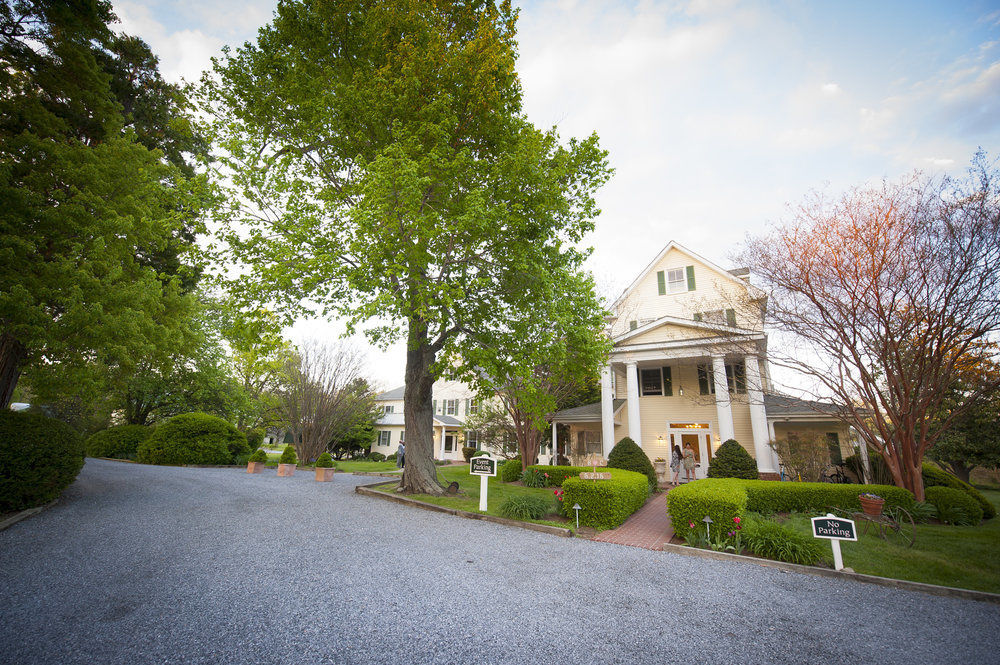 The Oaks Waterfront Inn